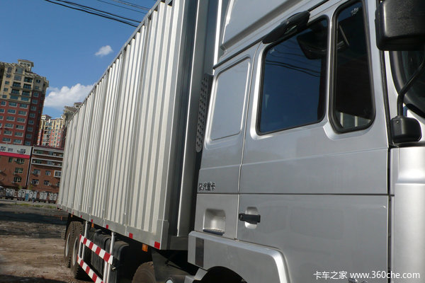 陕汽 德龙F3000重卡 336马力 8X4 厢式载货车(轻量化版)(SX5315XXYNT456)上装图