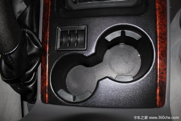 2012款黄海 大柴神 至尊版 豪华型 3.2L柴油 双排皮卡驾驶室图（51/55）