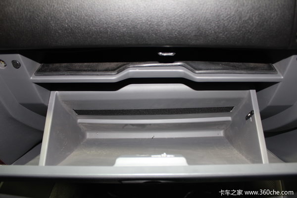 2012款黄海 大柴神 至尊版 豪华型 3.2L柴油 双排皮卡驾驶室图（49/55）