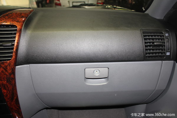 2012款黄海 大柴神 至尊版 豪华型 3.2L柴油 双排皮卡驾驶室图（48/55）