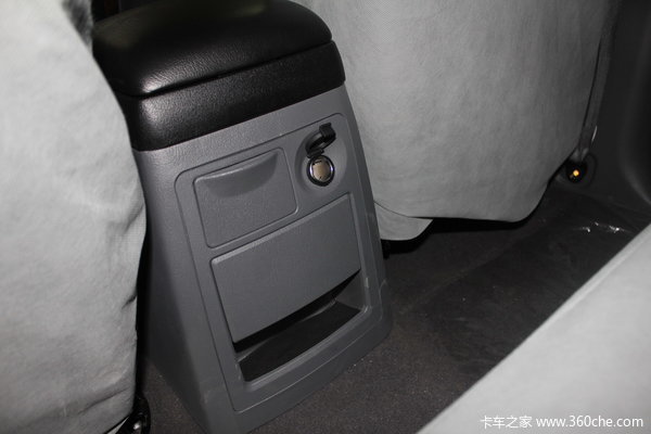 2012款黄海 大柴神 至尊版 豪华型 3.2L柴油 双排皮卡驾驶室图（44/55）