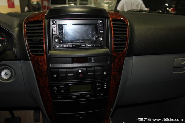 2012款黄海 大柴神 至尊版 豪华型 3.2L柴油 双排皮卡驾驶室图（21/55）