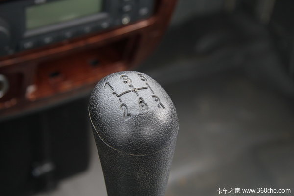唐骏欧铃 赛菱系列 1.0L 60马力 汽油 单排栏板微卡驾驶室图（17/17）