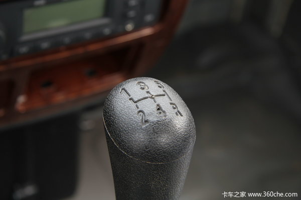 唐骏欧铃 赛菱系列 1.0L 60马力 汽油 单排栏板微卡驾驶室图（14/17）