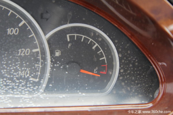 唐骏欧铃 赛菱系列 1.0L 60马力 汽油 单排栏板微卡驾驶室图（7/17）