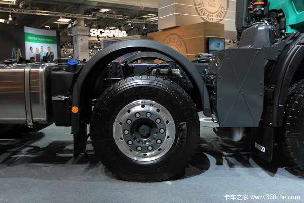 依维柯 New Trakker系列重卡 500马力 8X4 自卸车底盘图（24/38）