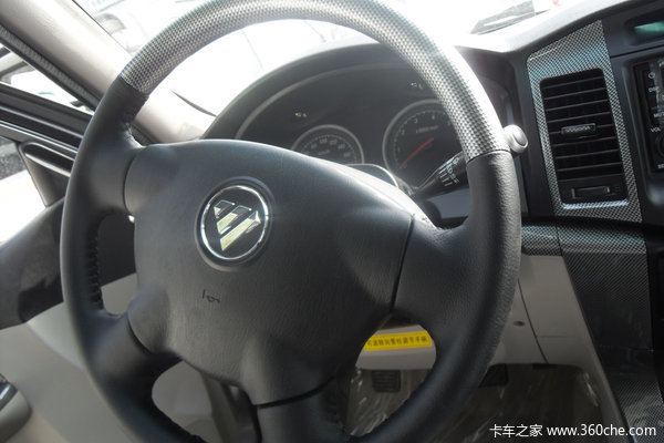 2012款福田 萨普Z 征服者 标准型 2.2L汽油 双排皮卡驾驶室图（2/5）