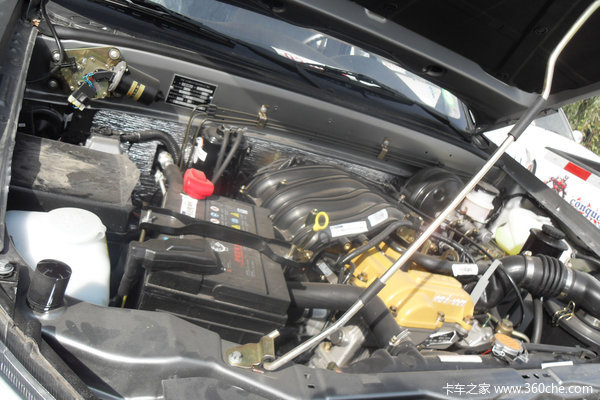 2012款福田 萨普Z 征服者 标准型 2.2L汽油 双排皮卡外观图（11/15）