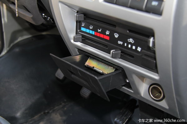 2012款长安 神骐 1.8L 54马力 柴油 双排微卡驾驶室图（25/34）
