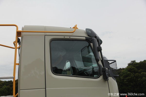 沃尔沃 FMX重卡 410马力 8X4 自卸车外观图（19/25）