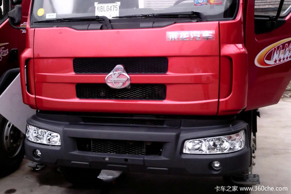 东风柳汽 乘龙中卡 160马力 4X2 排半仓栅载货车(LZ5165CSRAP)外观图（3/4）