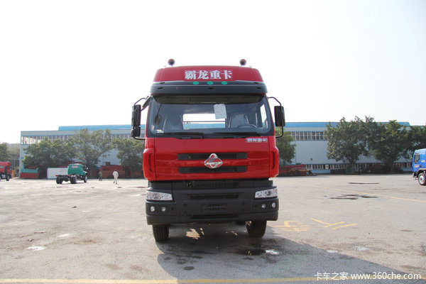 东风柳汽 霸龙重卡 260马力 8X2 排半厢式载货车(LZ5313XXYPEL)