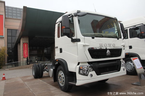 中国重汽 HOWO T5G重卡 210马力 4X2 载货车(底盘)(ZZ1167H451GD2/H6B7M)外观图（3/20）