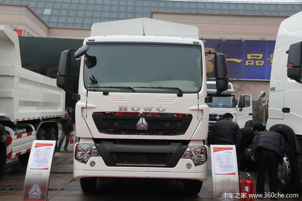 中国重汽 HOWO T5G重卡 310马力 6X2 仓栅载货车(ZZ5257CCYN56CGD1)外观图（1/15）
