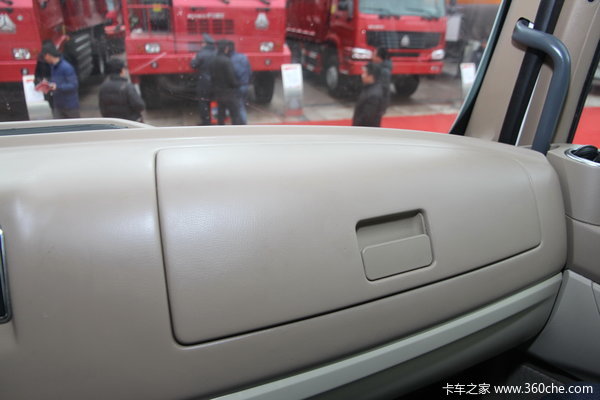 中国重汽 HOWO T5G系重卡 340马力 6X4 自卸车(ZZ3257N364GC2)驾驶室图（20/21）