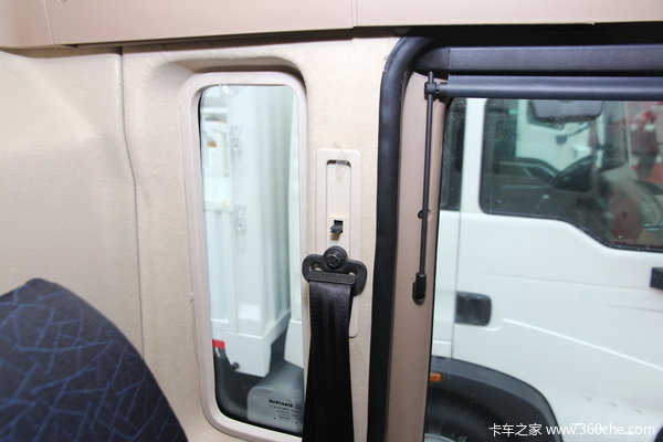 中国重汽 HOWO T5G系重卡 340马力 6X4 自卸车(ZZ3257N364GC2)驾驶室图（18/21）