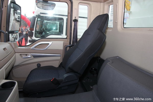 中国重汽 HOWO T5G系重卡 340马力 6X4 自卸车(ZZ3257N364GC2)驾驶室图（3/21）