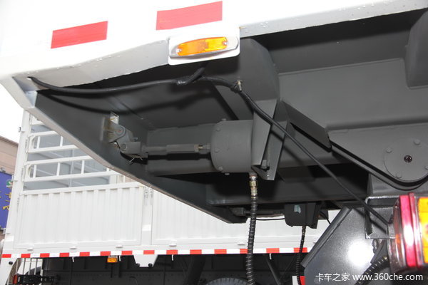 中国重汽 HOWO T5G系重卡 340马力 6X4 自卸车(ZZ3257N364GC2)底盘图（13/17）