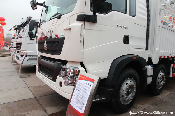 中国重汽 HOWO T5G重卡 336马力 8X4 仓栅载货车(ZZ1317N466GD1)外观图（7/7）