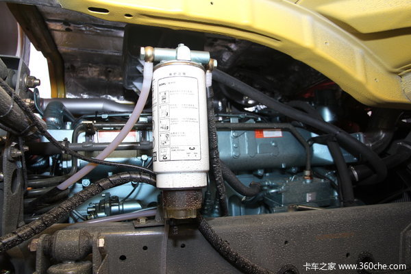 中国重汽 豪瀚重卡 300马力 6X4 自卸车(ZZ3255M3846C1)底盘图（7/15）