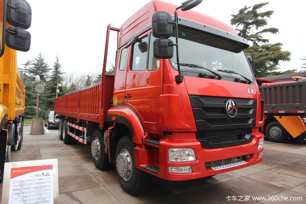 中国重汽 豪瀚J7B 300马力 8X4 栏板载货车(ZZ1315M4666C1)外观图（3/6）