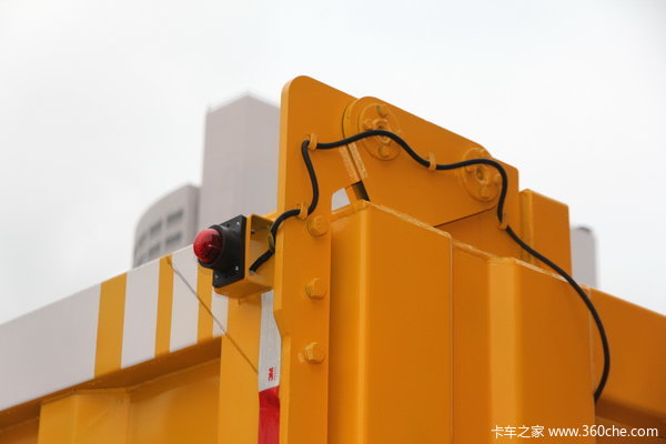 中国重汽 豪瀚重卡 300马力 8X4 自卸车(ZZ3315M3866C1)上装图（4/5）