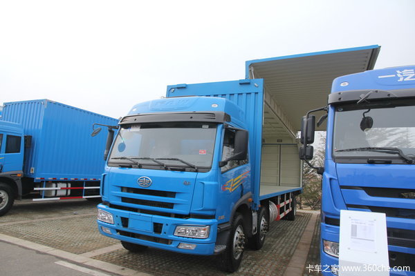青岛解放 悍威(J5M)重卡 220马力 6X4 排半栏板载货车(CA1180P1K2L4T1EA80)