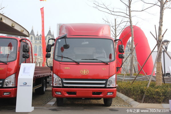 青岛解放 虎V 120马力 4X2 5.17米单排厢式载货车(CA5083XXYP40K2L2EA84-3)