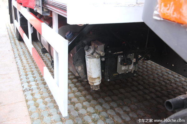 青岛解放 赛龙中卡 160马力 4X2 排半厢式载货车(CA1169PK2L2E4A80)底盘图