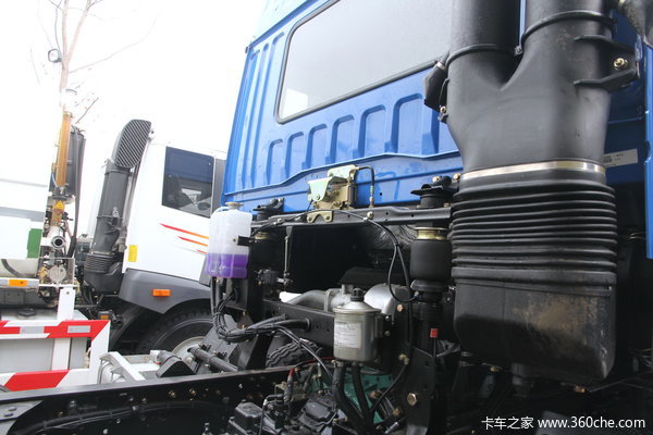 青岛解放 新悍威(J5M)中卡 190马力 6X2 排半载货车(底盘)(CA1251P1K2L7T3EA80)底盘图（2/9）