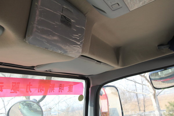 福田 奥铃CTX中卡 154马力 4X2 栏板载货车(BJ1139VJPEK-FB)驾驶室图（28/35）