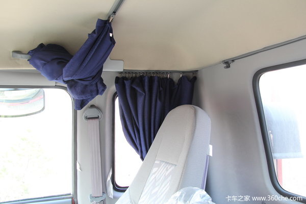 福田 奥铃CTX中卡 154马力 4X2 栏板载货车(BJ1139VJPEK-FB)驾驶室图（26/35）