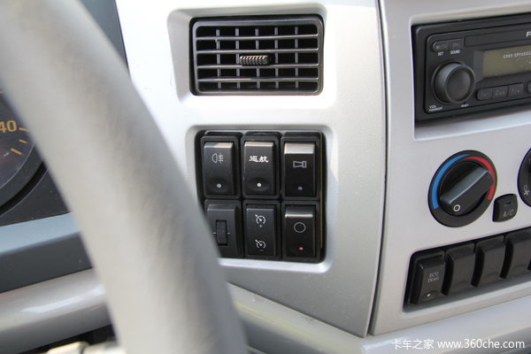 福田 奥铃CTX中卡 154马力 4X2 栏板载货车(BJ1139VJPEK-FB)驾驶室图（13/35）