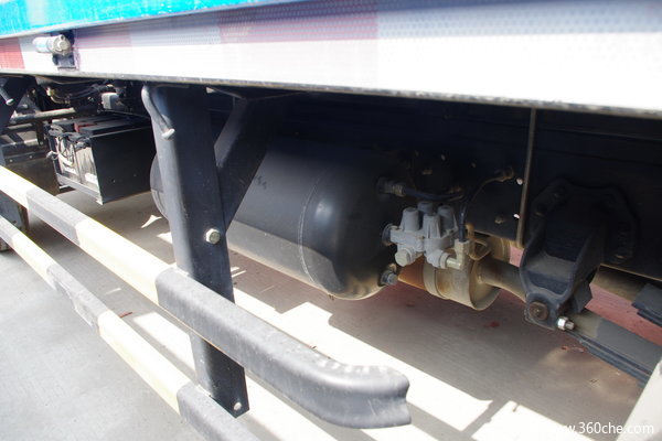 东风 多利卡M 120马力 4X2 5.14米单排栏板载货车(EQ1050TZ12D3)底盘图（16/17）