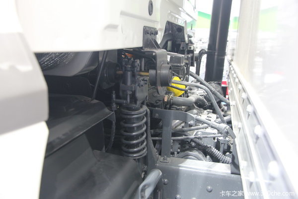 东风 天锦中卡 210马力 4X2 (快速物流)厢式载货车(DFL5160XXYBX1A)底盘图