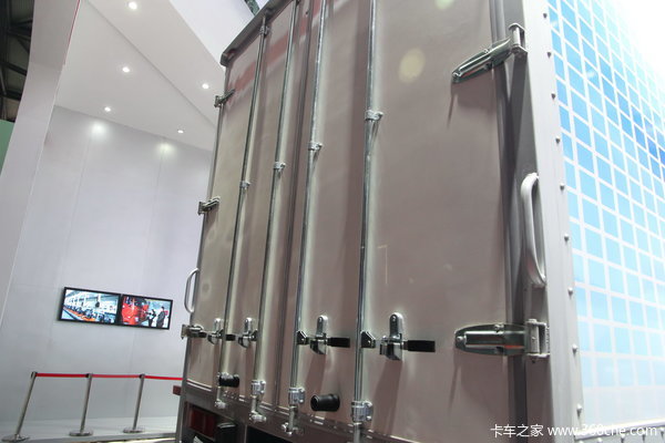 东风 天锦中卡 210马力 4X2 (快速物流)厢式载货车(DFL5160XXYBX1A)上装图（7/7）
