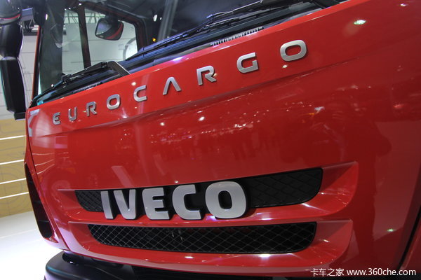 依维柯 Eurocargo系列重卡 251马力 双排消防车底盘(ML120E25D)外观图（18/19）