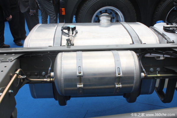 中国重汽 SITRAK C5H重卡 180马力 4X2 载货车底盘(ZZ1166G451GD1)底盘图（23/28）