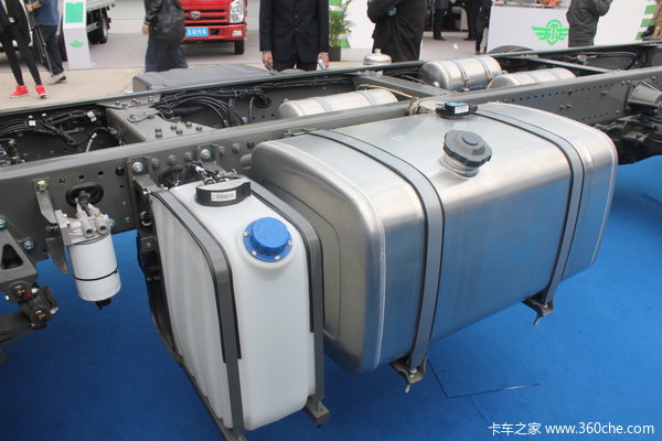 中国重汽 SITRAK C5H重卡 180马力 4X2 载货车底盘(ZZ1166G451GD1)底盘图（3/28）