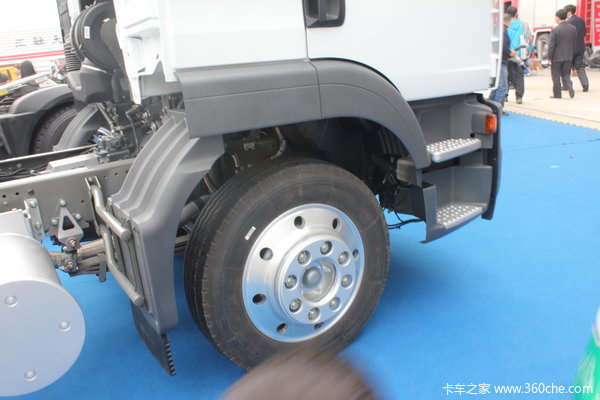 中国重汽 SITRAK C5H重卡 180马力 4X2 载货车底盘(ZZ1166G451GD1)外观图（9/18）