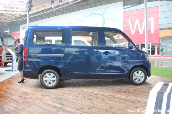 一汽佳宝 V80 88马力 1.3L微面(MPV)外观图（4/16）