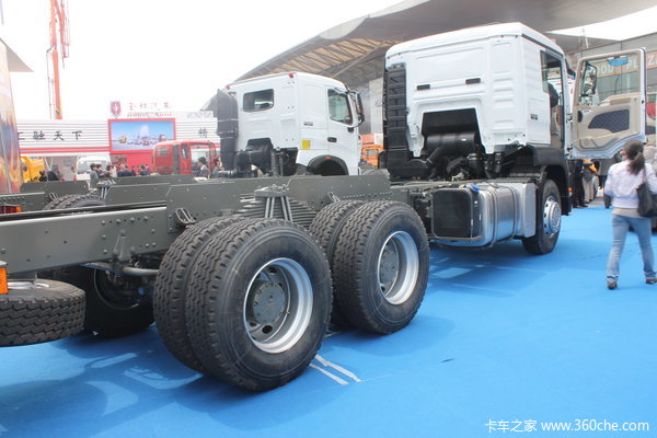 中国重汽 SITRAK C7H重卡 360马力 6X4 自卸车(底盘)(ZZ1256N404MD1)底盘图（16/21）