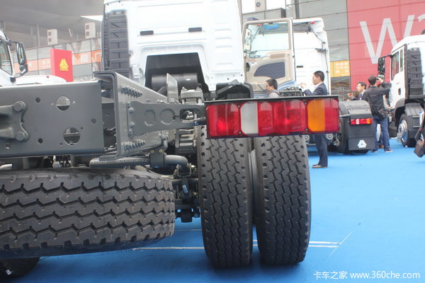 中国重汽 SITRAK C7H重卡 360马力 6X4 自卸车(底盘)(ZZ1256N404MD1)底盘图（15/21）