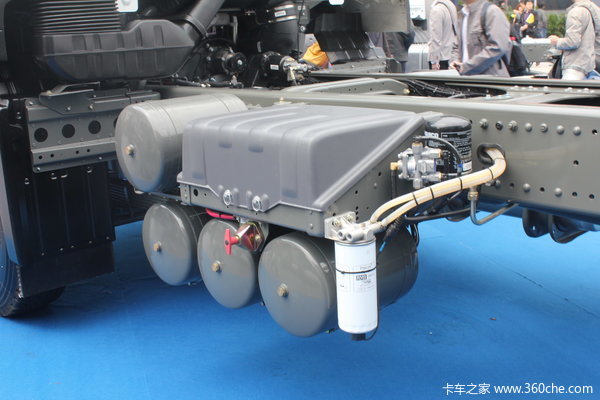 中国重汽 SITRAK C7H重卡 360马力 6X4 自卸车(底盘)(ZZ1256N404MD1)底盘图（7/21）