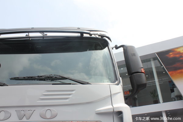 中国重汽 HOWO T7H重卡 360马力 6X4 自卸车(底盘)(ZZ3257N384MD1)外观图（14/17）