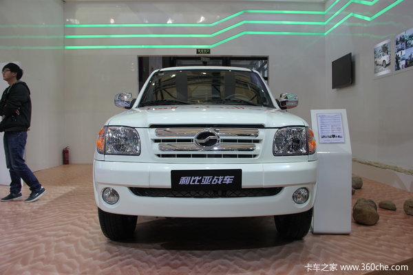 2013款中兴 威虎利比亚战车 2.7L 双排皮卡(出口)外观图