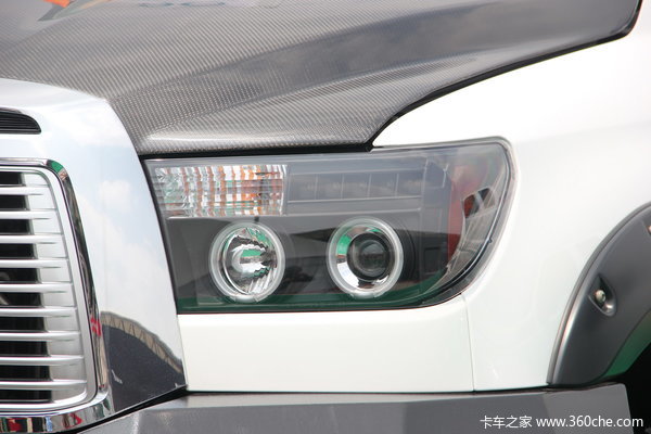 2011款丰田 坦途5700 越野改装版 5.7L汽油 四驱 双排皮卡 外观图（23/50）