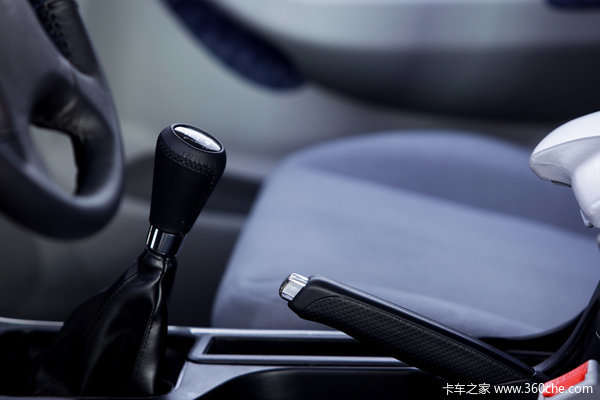 广汽吉奥 财运300系列 标准型 2.2L柴油 皮卡驾驶室图（5/15）
