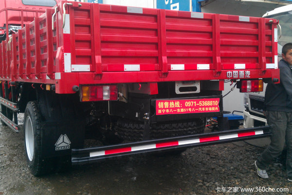 中国重汽 HOWO中卡 140马力 4X2 载货车(ZZ1127G4215C1)上装图（2/3）