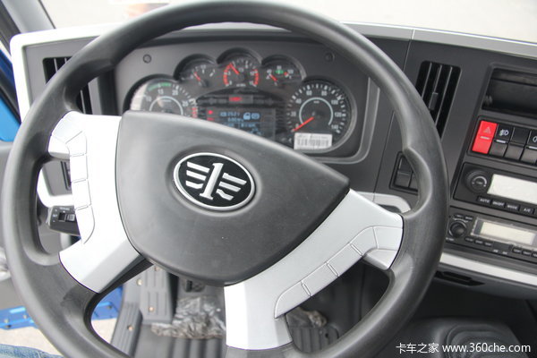青岛解放 龙V中卡 160马力 4X2 载货车(底盘)(CA1161PK2L2EA80)驾驶室图（4/25）